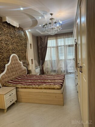 3 otaqlı Yeni tikili, Şah İsmayıl Xətai m., Bakı
