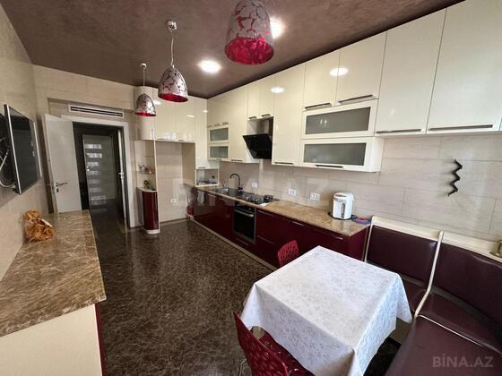 3 otaqlı Yeni tikili, Şah İsmayıl Xətai m., Bakı