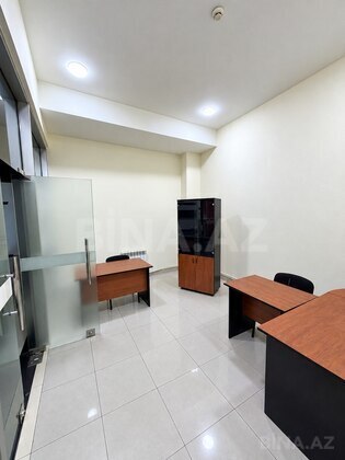 1 otaqlı Ofis, 8 Noyabr m., Bakı