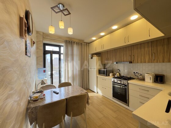 3 otaqlı Yeni tikili, 8 Noyabr m., Bakı