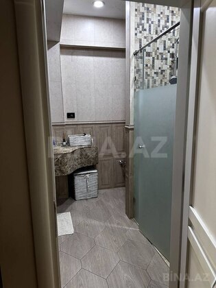 3 otaqlı Yeni tikili, Şah İsmayıl Xətai m., Bakı