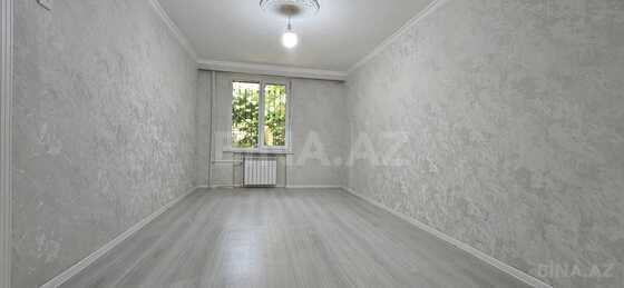 2 otaqlı Köhnə tikili, Neftçilər m., Bakı