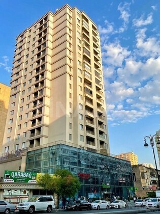 3 otaqlı Yeni tikili, İnşaatçılar m., Bakı