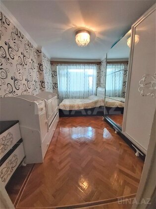 3 otaqlı Köhnə tikili, Əhmədli m., Bakı