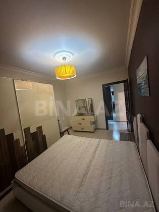 3 otaqlı Köhnə tikili, Bakıxanov q., Bakı