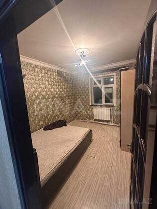 3 otaqlı Köhnə tikili, Bakıxanov q., Bakı