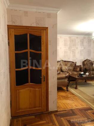 5 otaqlı Köhnə tikili, Həzi Aslanov m., Bakı
