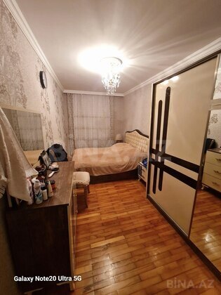 3 otaqlı Köhnə tikili, Qara Qarayev m., Bakı