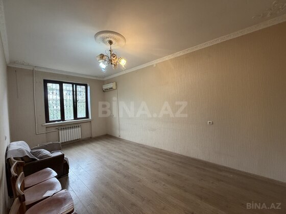 2 otaqlı Köhnə tikili, Bakıxanov q., Bakı