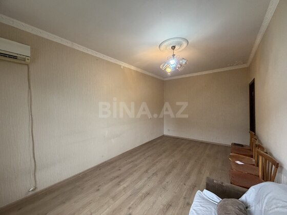 2 otaqlı Köhnə tikili, Bakıxanov q., Bakı