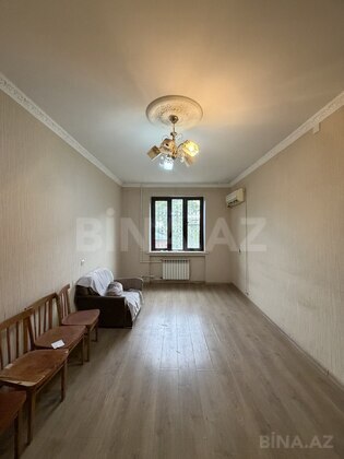 2 otaqlı Köhnə tikili, Bakıxanov q., Bakı