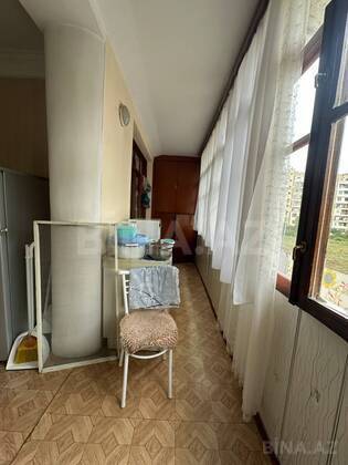3 otaqlı Köhnə tikili, Bakıxanov q., Bakı