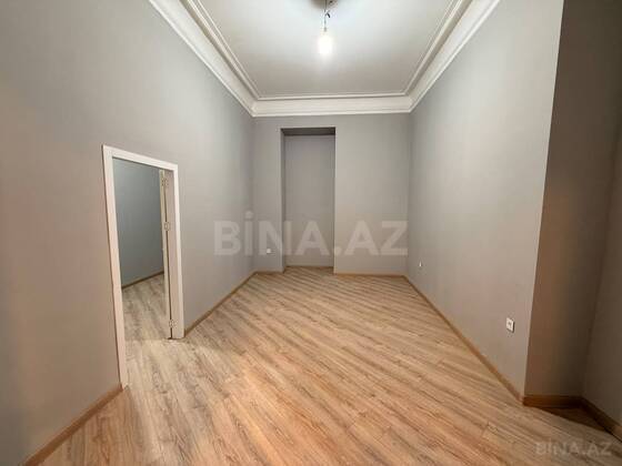 3 otaqlı Köhnə tikili, Nəsimi r., Bakı