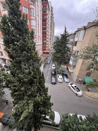 2 otaqlı Köhnə tikili, Nizami m., Bakı