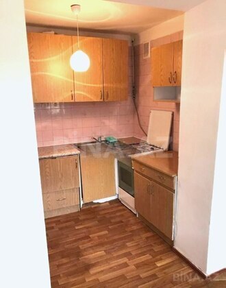 3 otaqlı Köhnə tikili, Elmlər Akademiyası m., Bakı