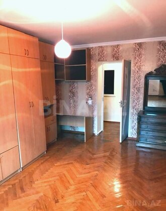 3 otaqlı Köhnə tikili, Elmlər Akademiyası m., Bakı