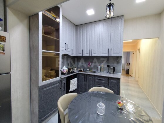 4 otaqlı Köhnə tikili, Əhmədli m., Bakı