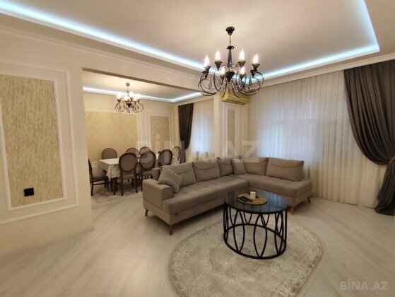 4 otaqlı Köhnə tikili, Əhmədli m., Bakı