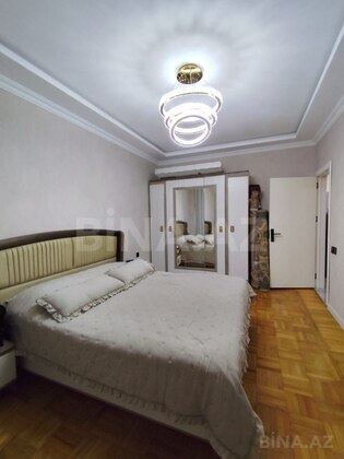 4 otaqlı Köhnə tikili, Əhmədli m., Bakı