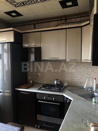 4 otaqlı Köhnə tikili, Həzi Aslanov m., Bakı