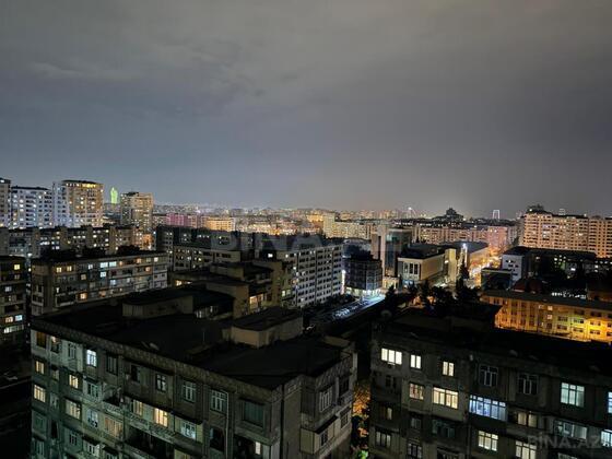 2 otaqlı Yeni tikili, 8-ci mikrorayon q., Bakı