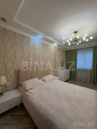 3 otaqlı Köhnə tikili, Xalqlar Dostluğu m., Bakı