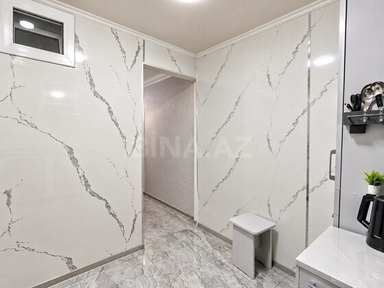 3 otaqlı Köhnə tikili, Qara Qarayev m., Bakı