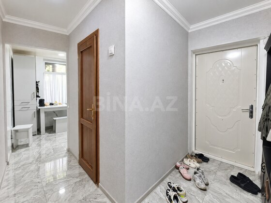 3 otaqlı Köhnə tikili, Qara Qarayev m., Bakı