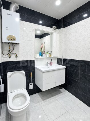 3 otaqlı Köhnə tikili, Qara Qarayev m., Bakı