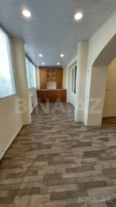 3 otaqlı Köhnə tikili, Elmlər Akademiyası m., Bakı