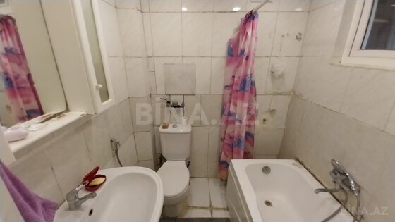 3 otaqlı Köhnə tikili, Elmlər Akademiyası m., Bakı
