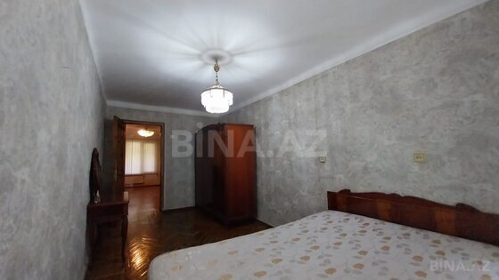 3 otaqlı Köhnə tikili, Elmlər Akademiyası m., Bakı