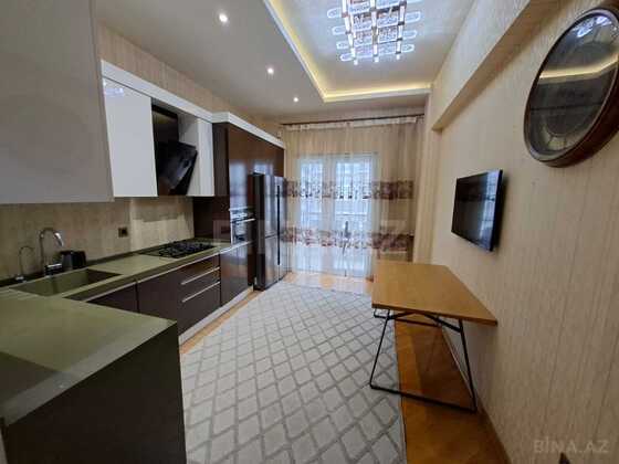 3 otaqlı Yeni tikili, 28 May m., Bakı