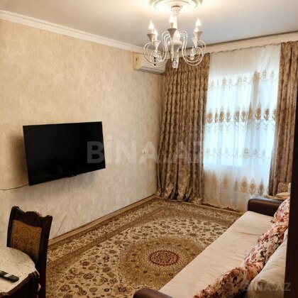 3 otaqlı Köhnə tikili, Həzi Aslanov m., Bakı