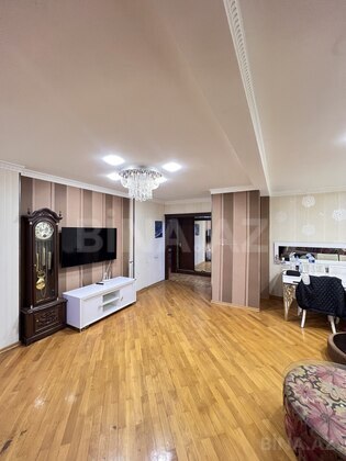 5 otaqlı Köhnə tikili, Əhmədli m., Bakı