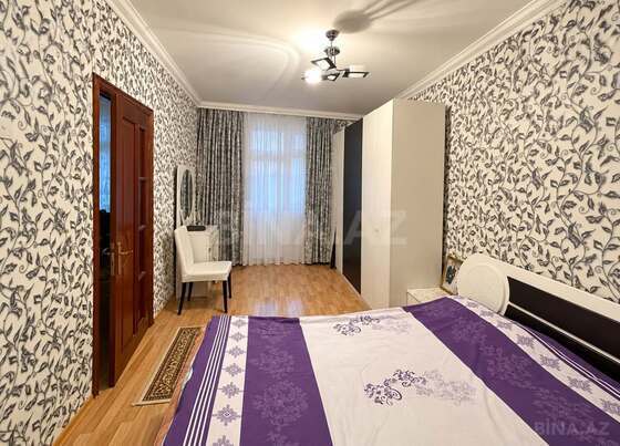 4 otaqlı Köhnə tikili, Xalqlar Dostluğu m., Bakı