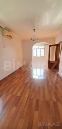 2 otaqlı Köhnə tikili, Memar Əcəmi m., Bakı