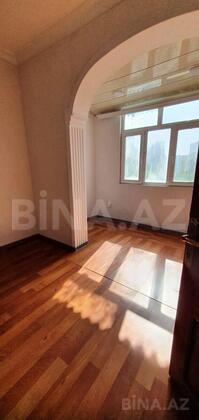 2 otaqlı Köhnə tikili, Memar Əcəmi m., Bakı