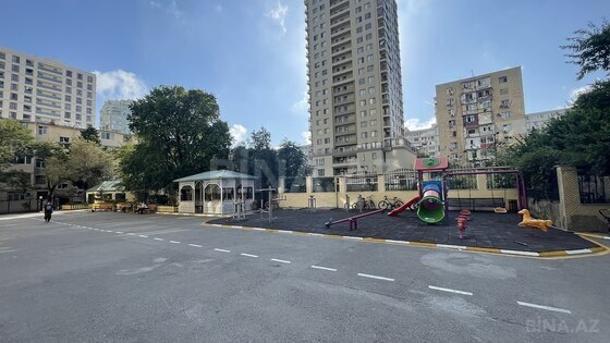 3 otaqlı Yeni tikili, İnşaatçılar m., Bakı