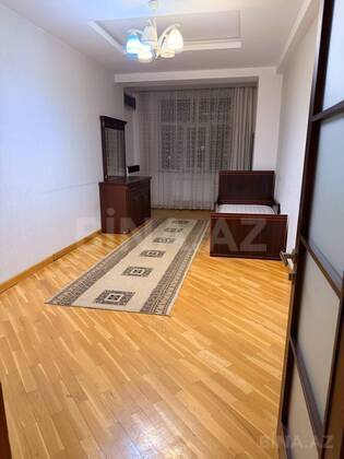 3 otaqlı Yeni tikili, Elmlər Akademiyası m., Bakı