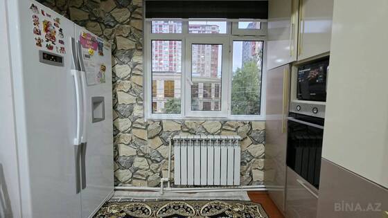 3 otaqlı Köhnə tikili, Nizami r., Bakı