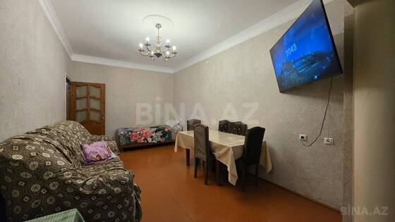 3 otaqlı Köhnə tikili, Nizami r., Bakı