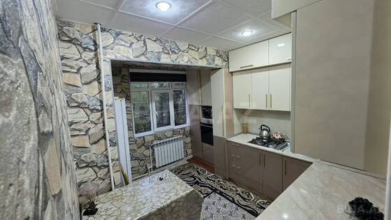 3 otaqlı Köhnə tikili, Nizami r., Bakı