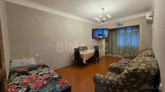 3 otaqlı Köhnə tikili, Nizami r., Bakı