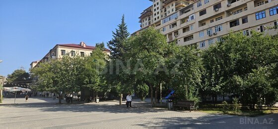 3 otaqlı Köhnə tikili, Qara Qarayev m., Bakı