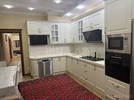 3 otaqlı Yeni tikili, Qara Qarayev m., Bakı