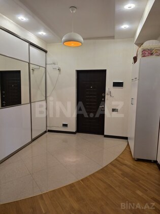 3 otaqlı Yeni tikili, Şah İsmayıl Xətai m., Bakı