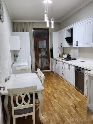 3 otaqlı Yeni tikili, Neftçilər m., Bakı