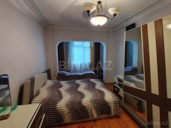 2 otaqlı Köhnə tikili, Xalqlar Dostluğu m., Bakı