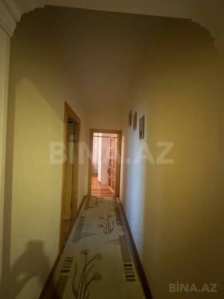 5 otaqlı Köhnə tikili, Bakıxanov q., Bakı